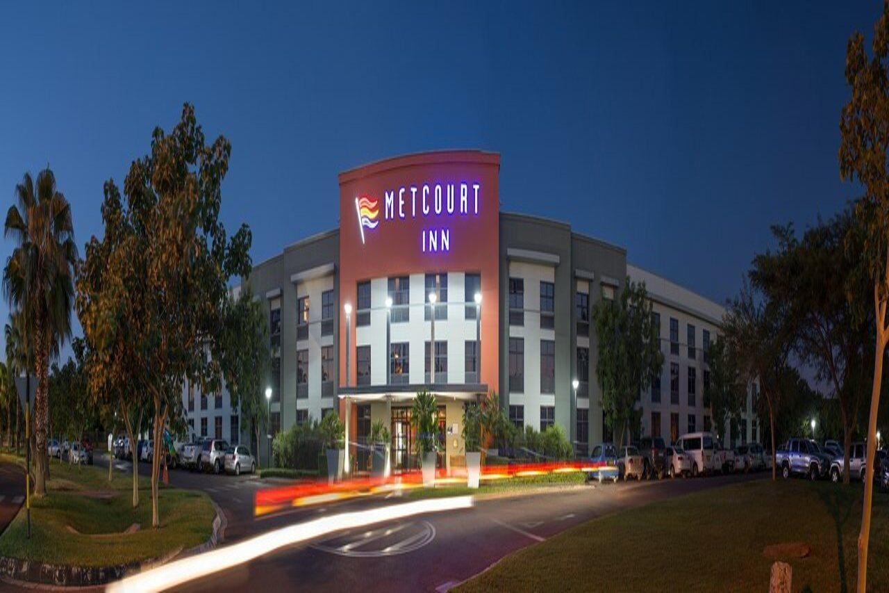 Peermont Metcourt Inn At The Grand Palm, Габороне Екстериор снимка
