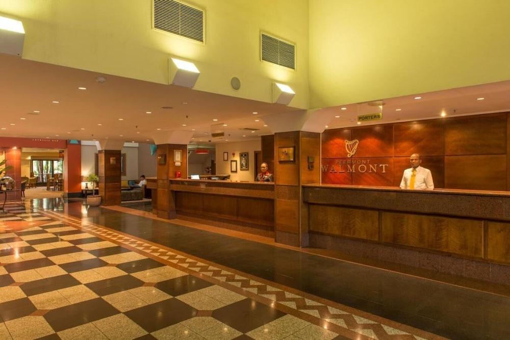 Peermont Metcourt Inn At The Grand Palm, Габороне Екстериор снимка