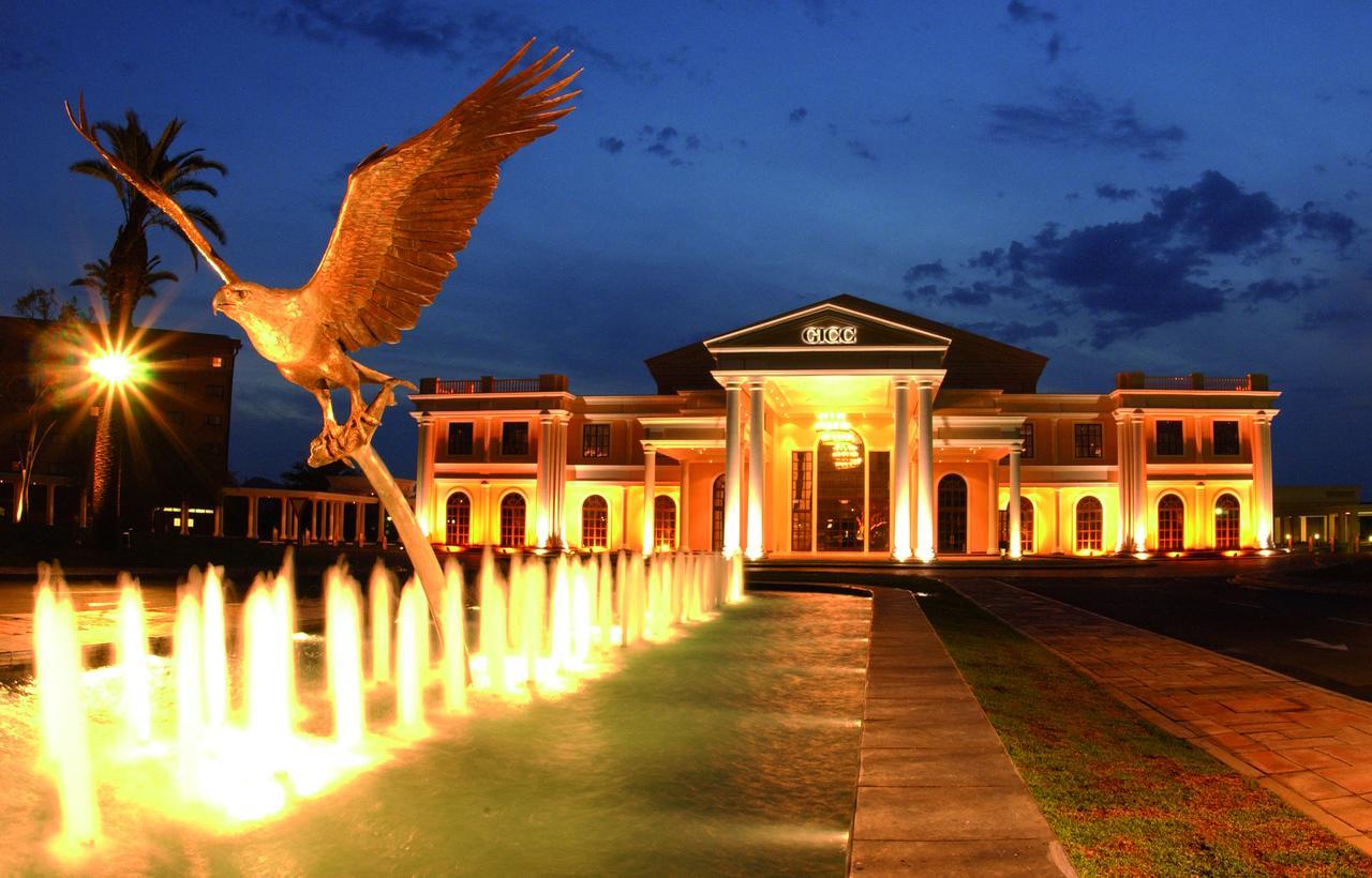Peermont Metcourt Inn At The Grand Palm, Габороне Екстериор снимка