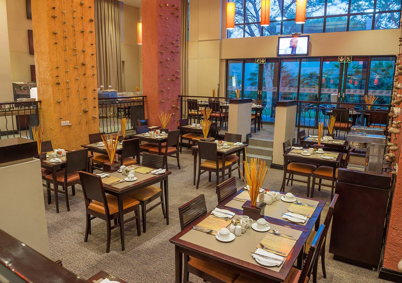 Peermont Metcourt Inn At The Grand Palm, Габороне Екстериор снимка